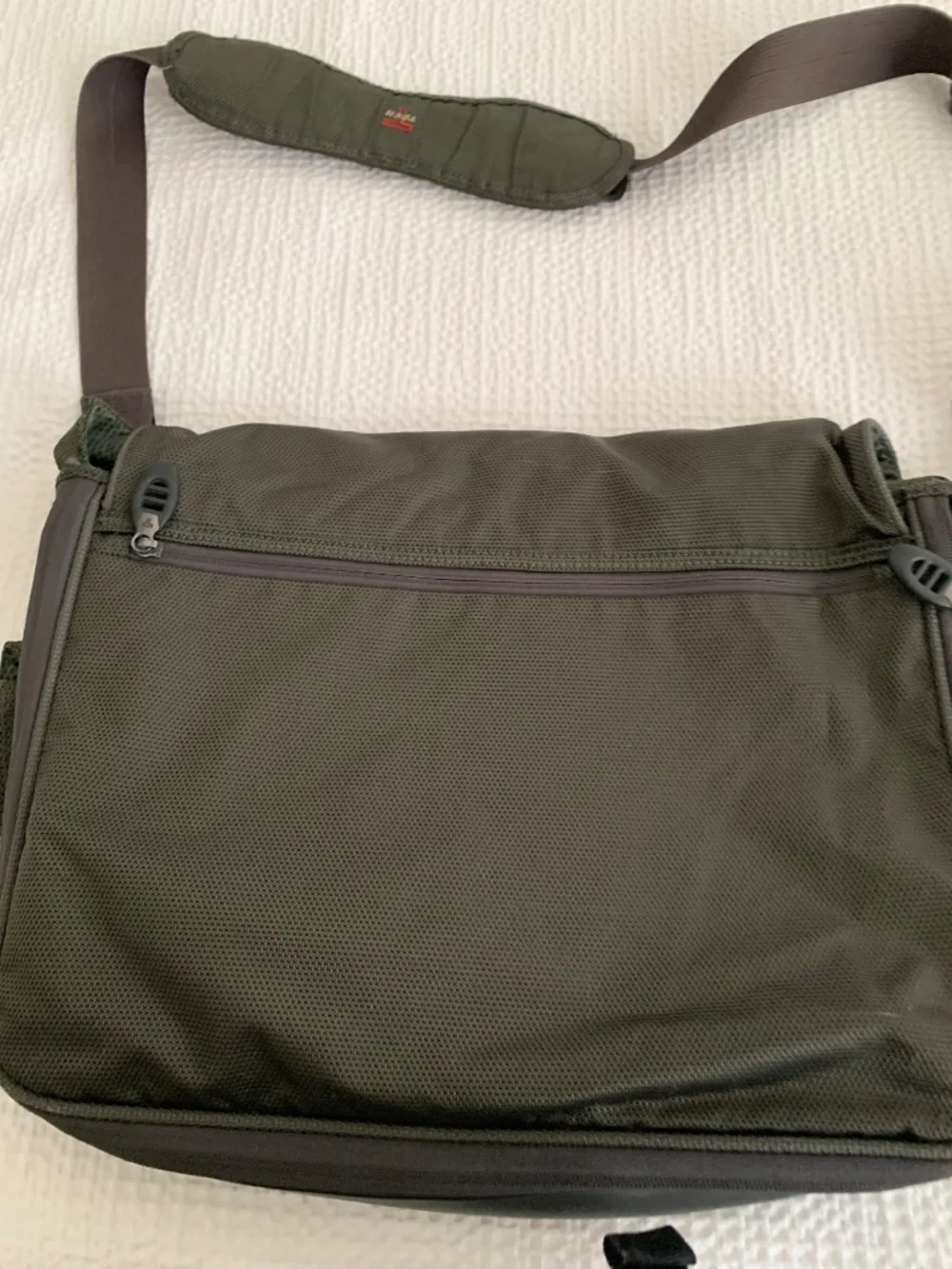 Tumi Tech Gray Laptop Messenger Bag | Padded Shoulder Strap | Professional Work